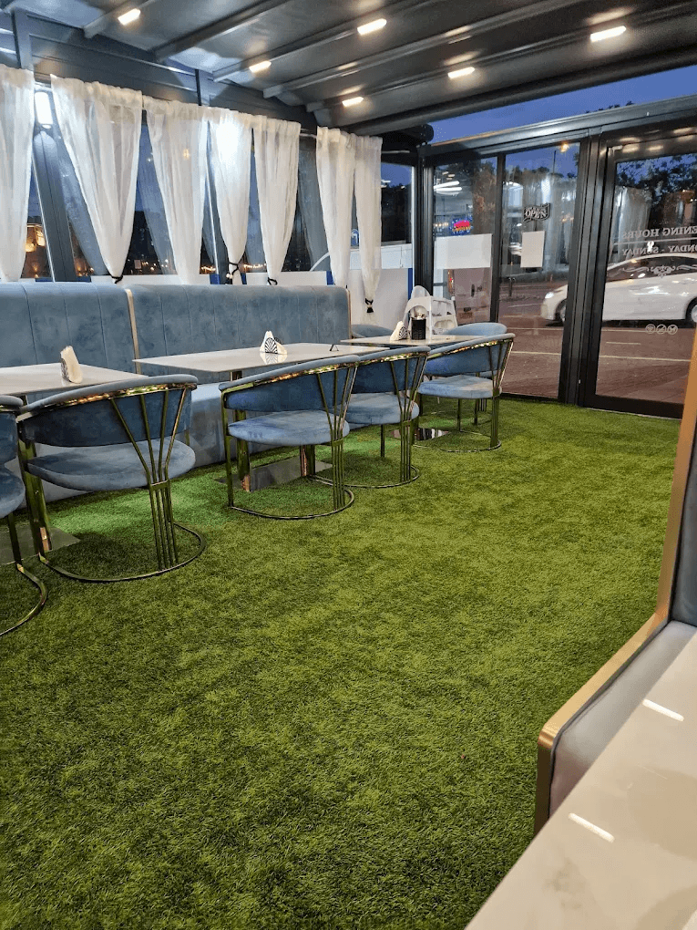 Outdoor seating area at Niya’s Kitchen